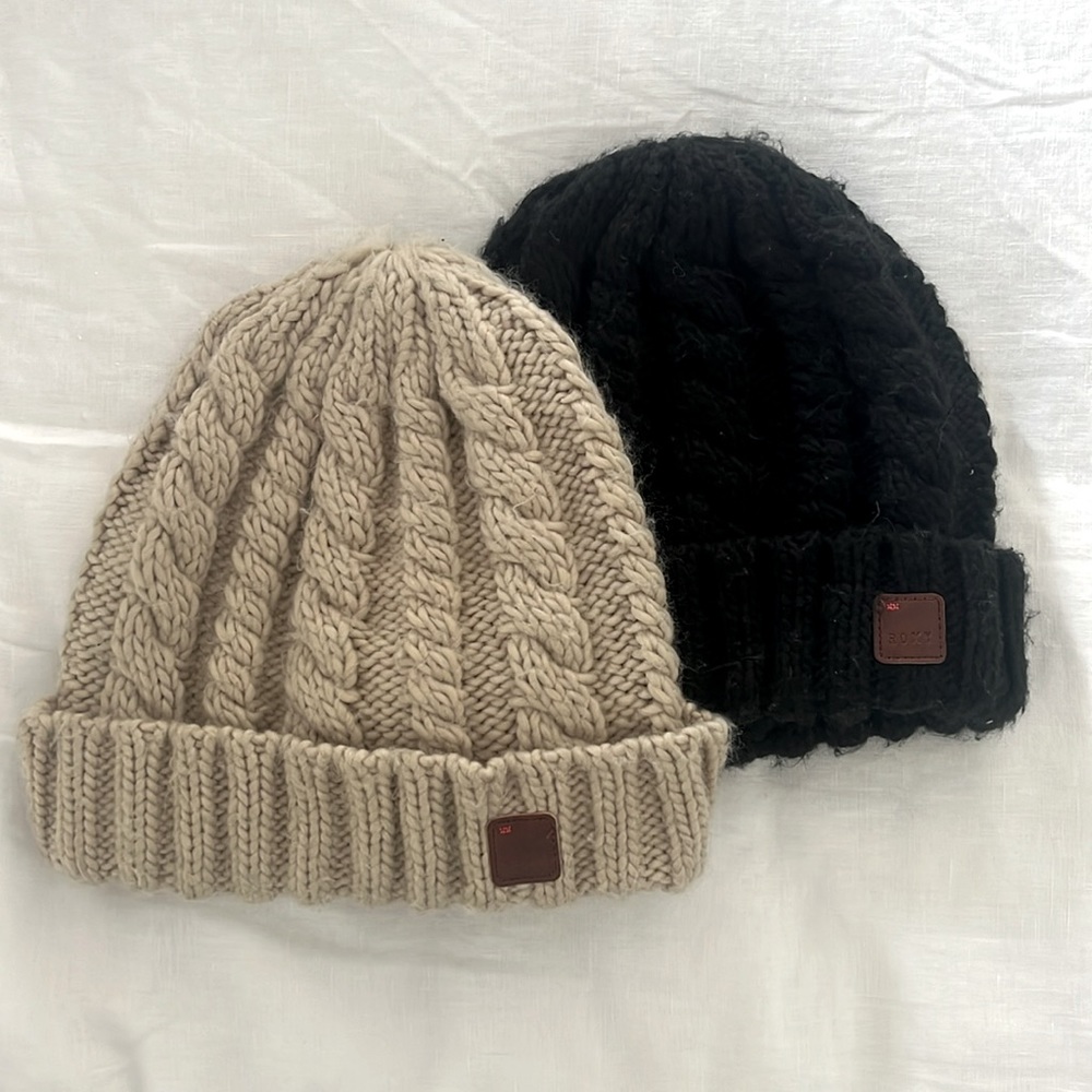 Roxy Beanies 2 pc (black & oatmeal)